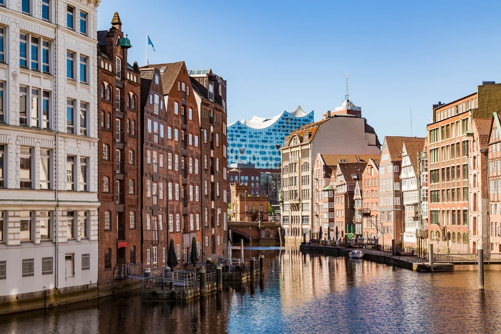 Beste in Hamburg entdeckt die Wunder der Hafenküste, Köln entdeckt den urbanen Charme