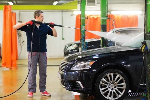 Reasons To Choose A Full Service Car Wash For Better Performance